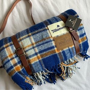 Pendleton x Tillamook Motor Robe Blanket